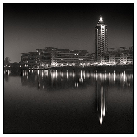 chelsea harbour night