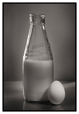 egg with milk bottle